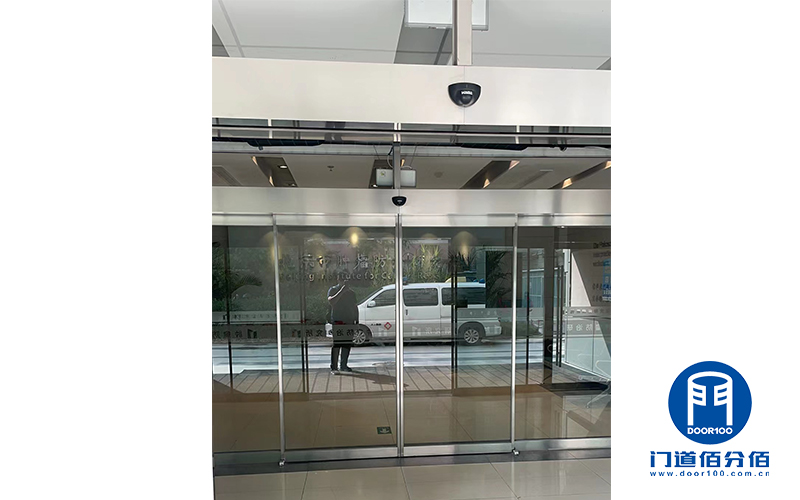 自動門維修案例之凱必盛自動平滑門晃動故障維修