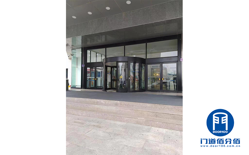 保養(yǎng)守護通行：旋轉門保養(yǎng)工作實戰(zhàn)記錄