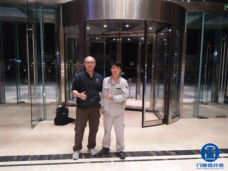 亞薩合萊兩翼旋轉門維修完成