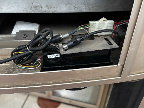 北京市寫字樓旋轉門停轉故障檢修