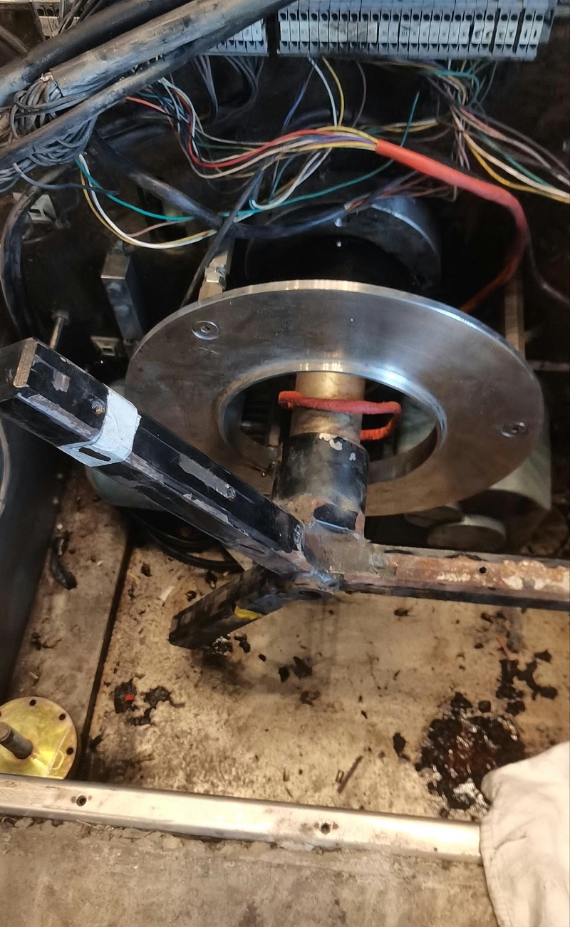 b521d0cea7342e943a8584d7354d9ce4_compress