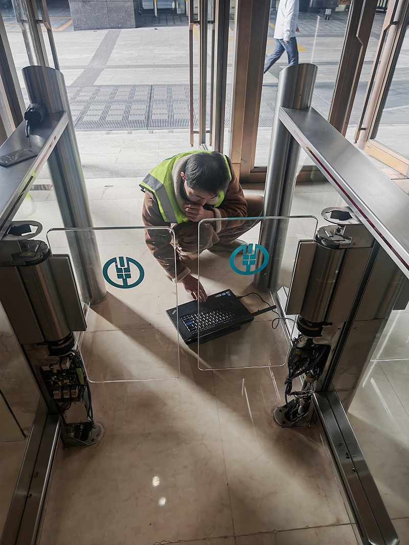 5f5be8da11368efa4f3523caf0042356_compress