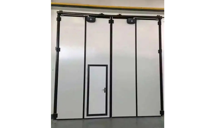 延長工業折疊門壽命，保養攻略來襲