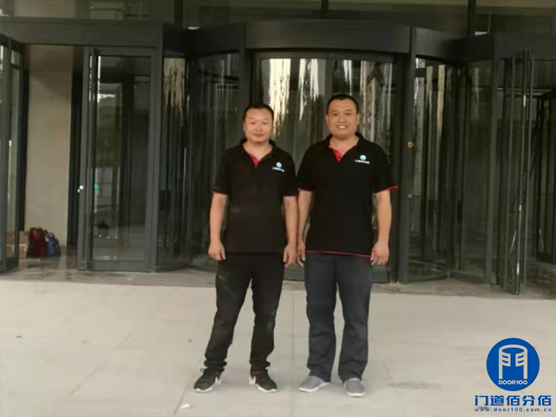 濟南黨校多瑪自動旋轉門電器系統維修升級服務