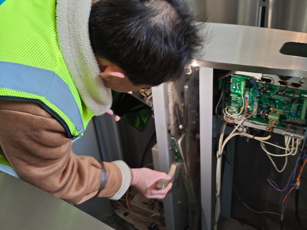 寫字樓自動速通門大保養