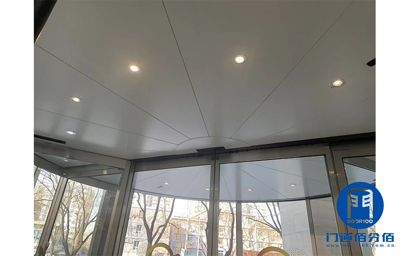 北京西城區(qū)大廈進(jìn)出口多瑪兩翼門安全巡檢