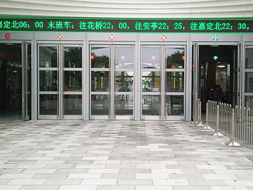 上海軌道交通11號線迪士尼站自動平衡門維修服務案例