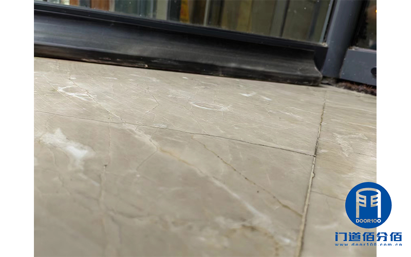 自動旋轉(zhuǎn)門（三翼）保養(yǎng)案例，教你如何延長使用壽命