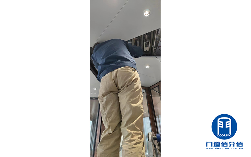 大廈門區(qū)旋轉(zhuǎn)門、自動(dòng)門和平衡門保養(yǎng)案例