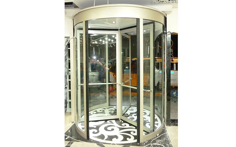 電動(dòng)旋轉(zhuǎn)門和手推旋轉(zhuǎn)門區(qū)別介紹