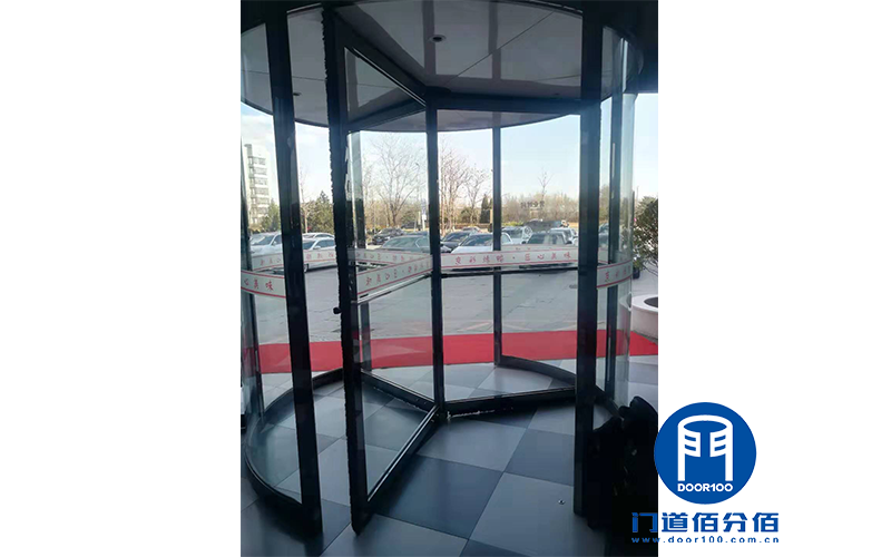 北京某烤鴨店手動三翼旋轉門異響維修服務