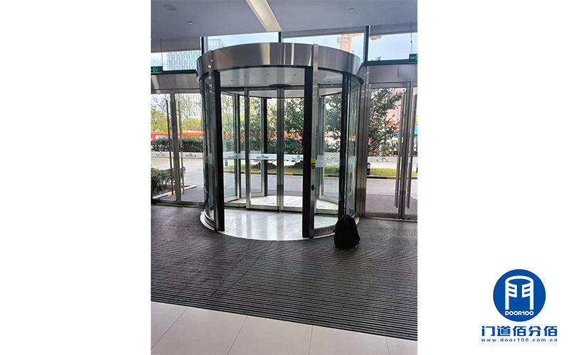 寶盾旋轉(zhuǎn)門維保之上海研發(fā)機構(gòu)旋轉(zhuǎn)門維護