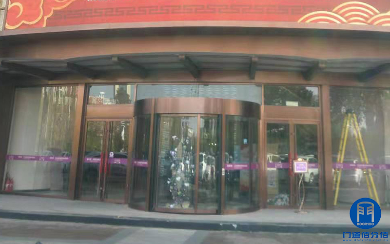 淄博整形美容醫院自動兩翼旋轉門保養服務案例